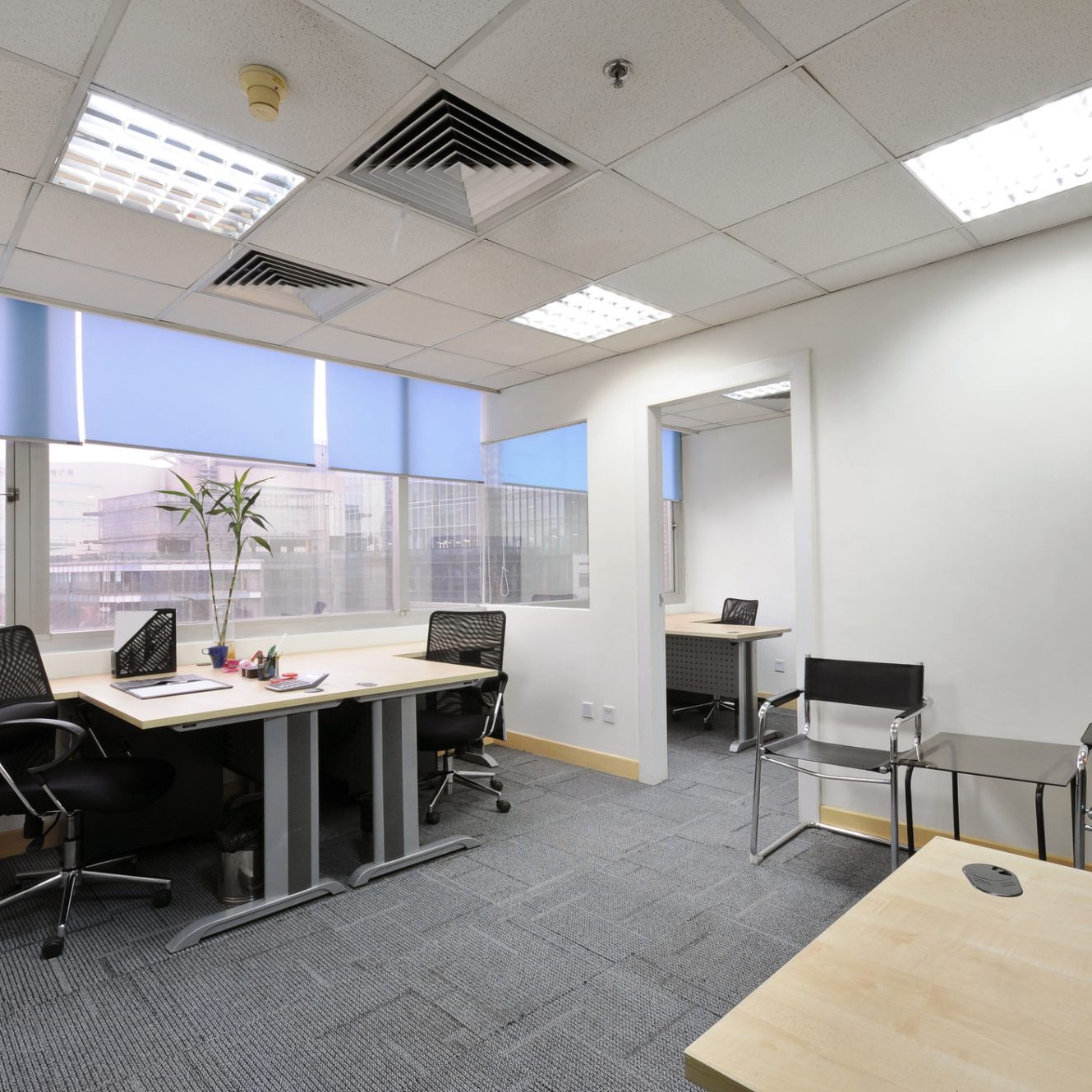 dreamstime_m_7881663 cleaning office